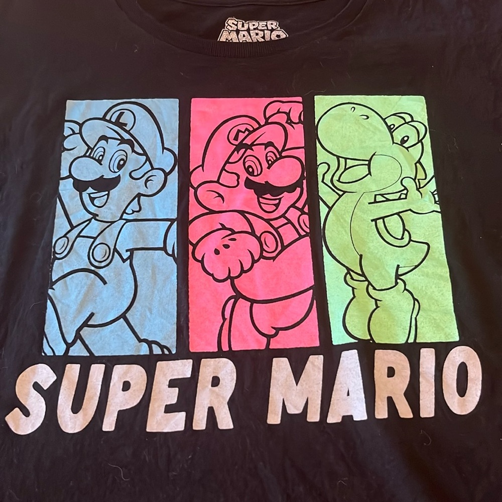 Super Mario Brothers and Yoshi 2XL Shirt